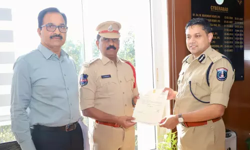 Telangana Cop Uses Minute Detail To Crack Crime Cases