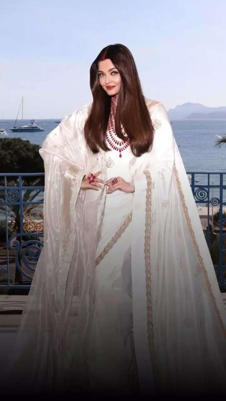 Red Carpet Royals 2025: Bollywoods Most Iconic Fashion Moments That Owned the Year