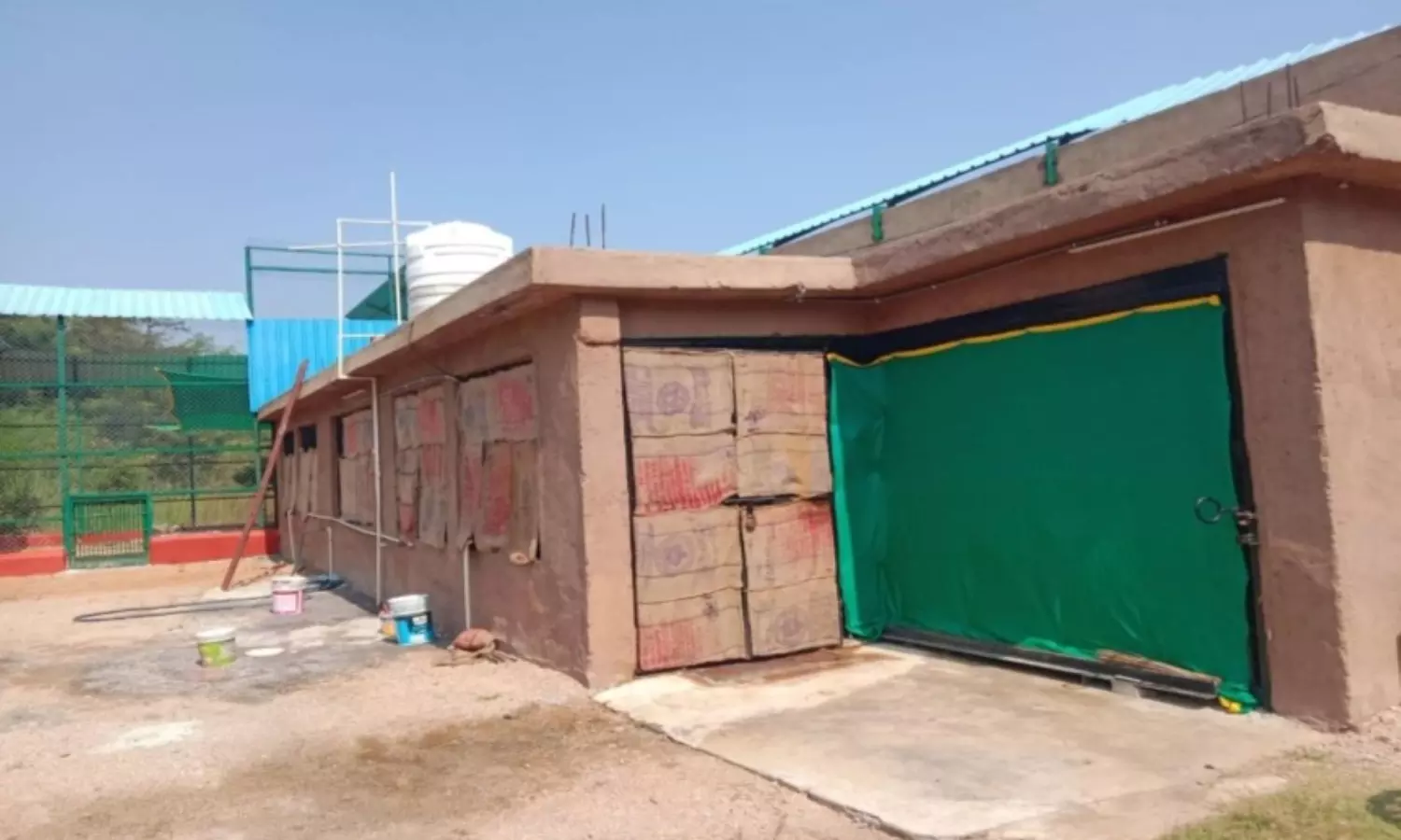 Kakatiya Zoo Rushes to Warm Its Wild Residents as Temperature Dips