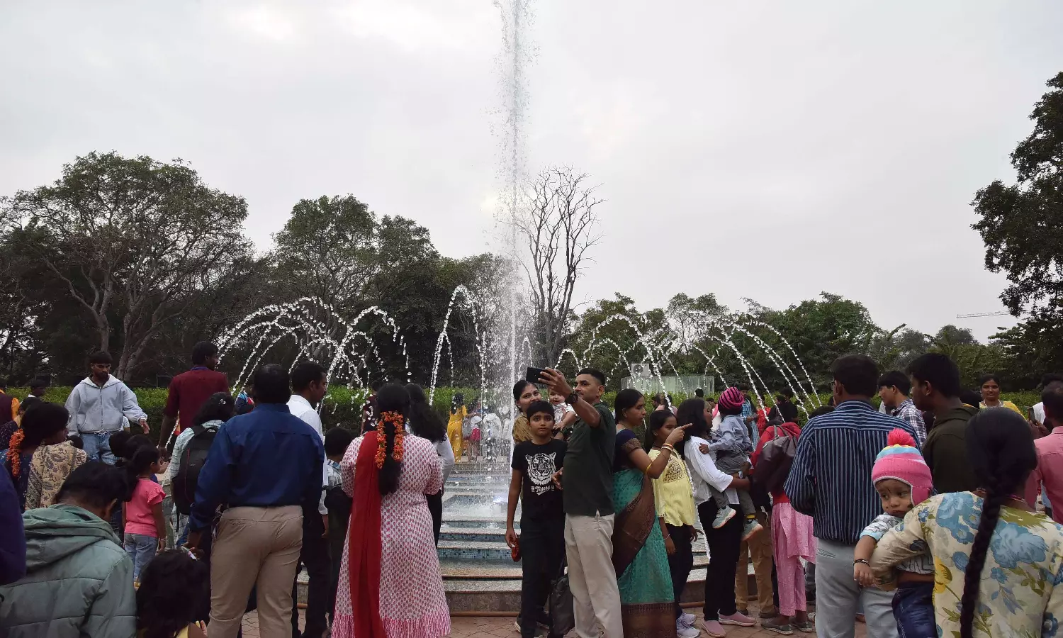 Three Children Injured in Fall at Rashtrapati Nilayam Fest