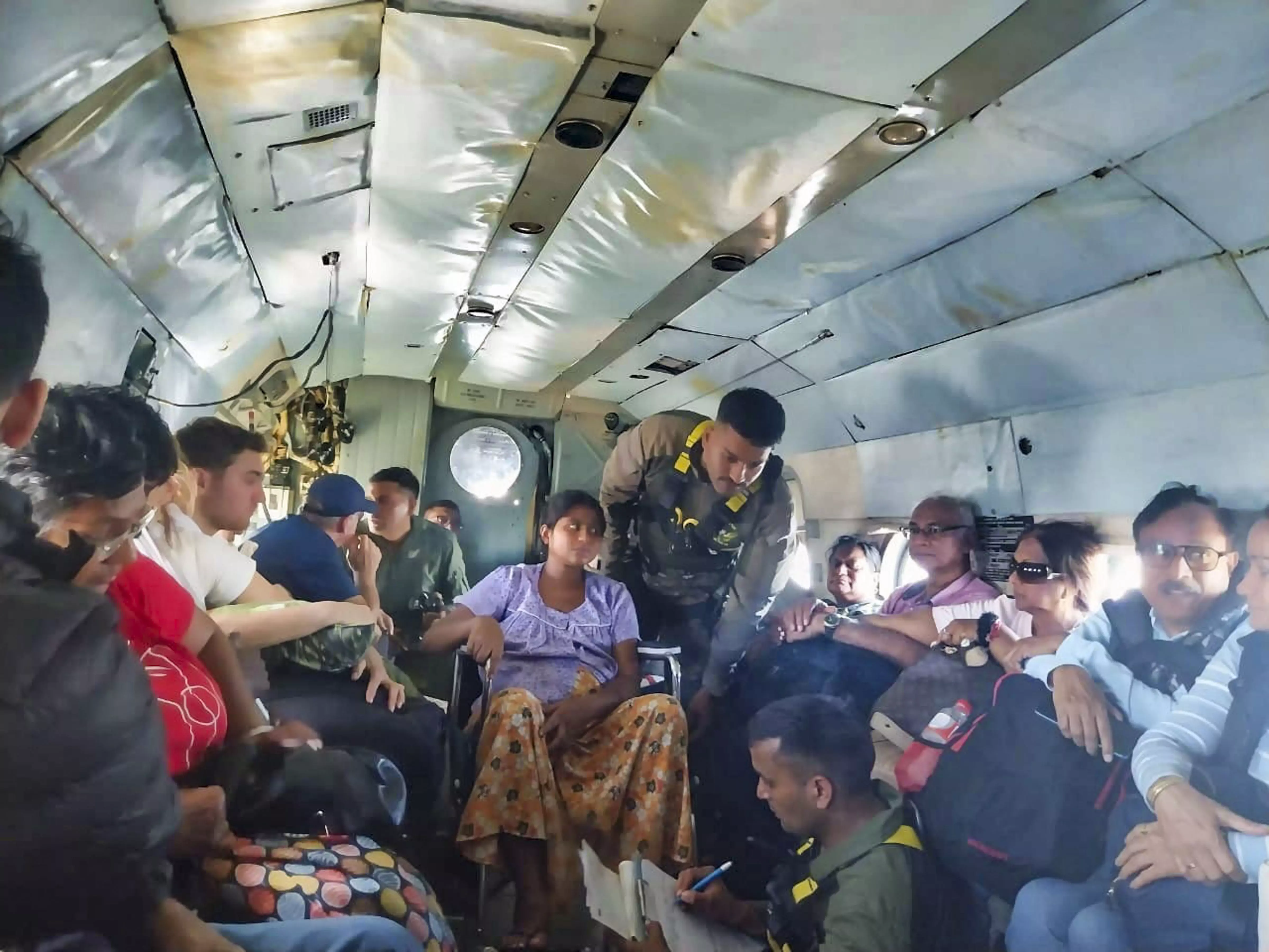 Cyclone Ditwah: India Helps Sri Lanka in Rescue Efforts Cyclone Ditwah: India Helps Sri Lanka in Rescue Efforts