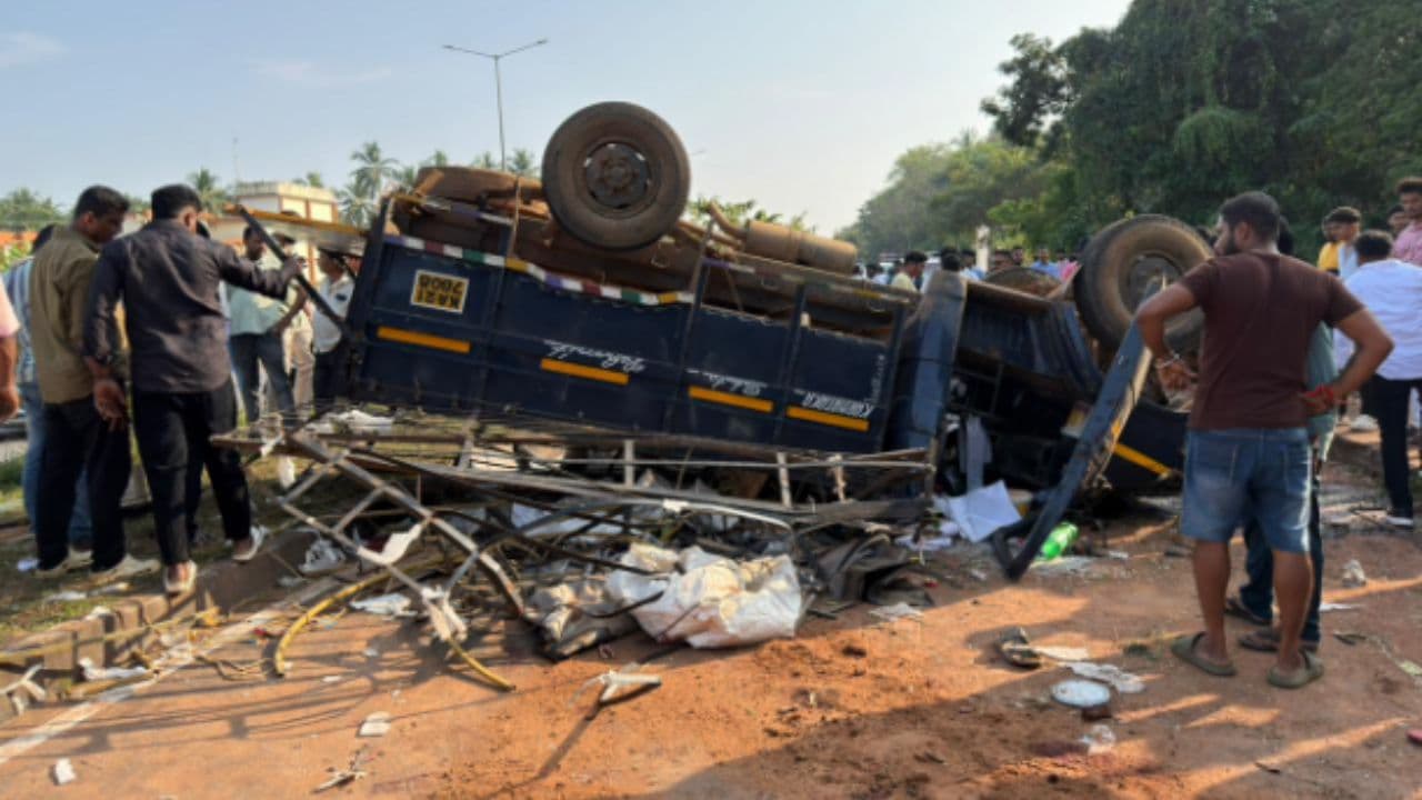 Five Killed in LCV Accident on NH-66