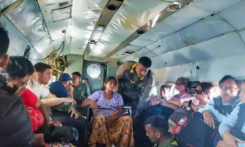 Cyclone Ditwah: India Helps Sri Lanka in Rescue Efforts