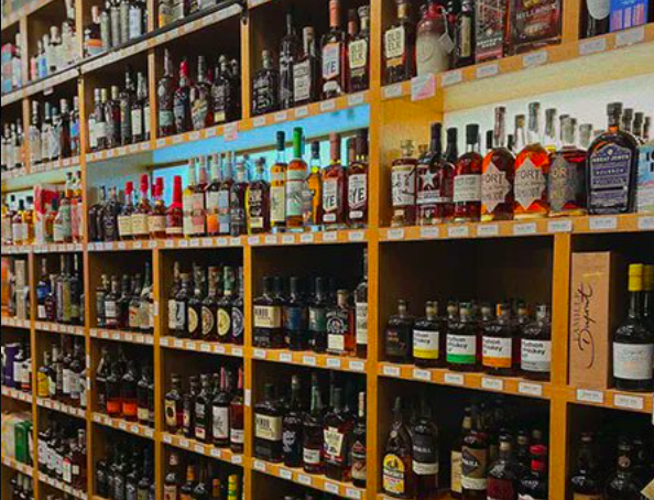 Hyderabad Residents Protest Liquor Shops in Residential Areas