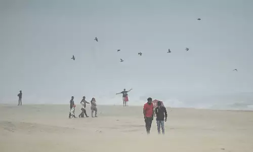 Remnants of Cyclone Ditwah Bring Rain to Several Parts of Tamil Nadu