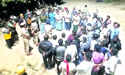 Goud Caste Elders Order Community to Vote for Candidates Who Paid Them Money Goud Caste Elders Order Community to Vote for Candidates Who Paid Them Money