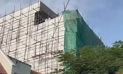 GHMC Demolishes Illegal Structures at Attapur’s Ambience Fort GHMC Demolishes Illegal Structures at Attapur’s Ambience Fort