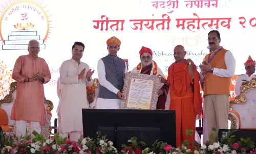 Chilkur Rangarajan Gets Vivekananda Award for Popularising Munivāhana Utsavam