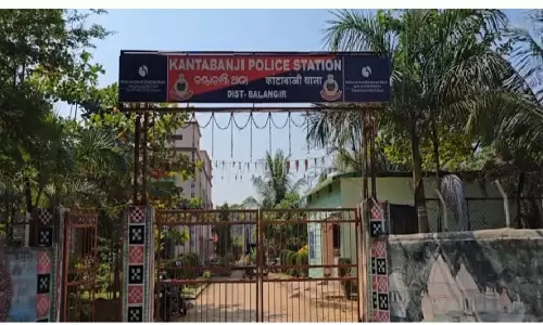 Late-night Police Raid Busts Major Gambling Racket In Balangir; 11 Arrested Late-night Police Raid Busts Major Gambling Racket In Balangir; 11 Arrested