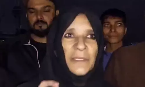 Imran Perfectly Fine: Sister After Meeting Ex-Pak PM in Jail Imran Perfectly Fine: Sister After Meeting Ex-Pak PM in Jail