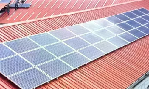 APEPDCL Inks Pact For Solar Units In 45,000 SC/ST Homes APEPDCL Inks Pact For Solar Units In 45,000 SC/ST Homes
