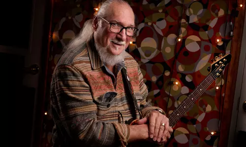 Stax Soul Music Legend Steve Cropper Dies at 84 Stax Soul Music Legend Steve Cropper Dies at 84