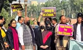 Young Children, Elderly Suffering : Sonia Gandhi Asks Centre To Take Action To Curb Air Pollution Young Children, Elderly Suffering : Sonia Gandhi Asks Centre To Take Action To Curb Air Pollution