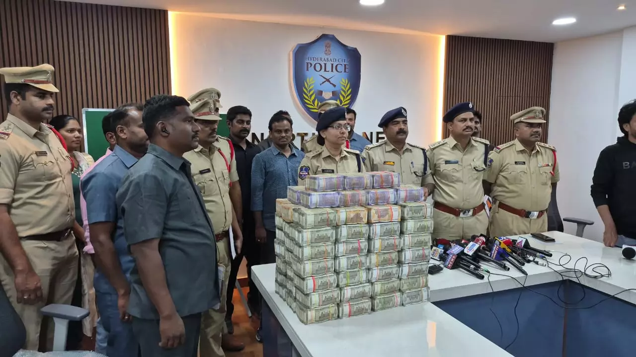 Hyderabad Police Seizes Rs.4.05 Cr Hawala Money