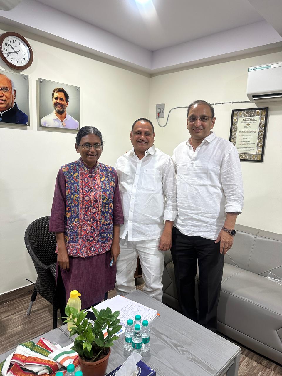 Congress Leaders Assured Of Posts By AICC