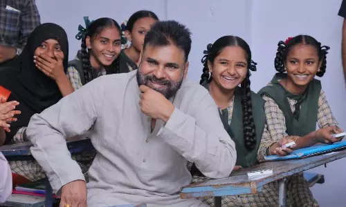 Pawan Wants Kerala-Type Education In AP Involving Parents