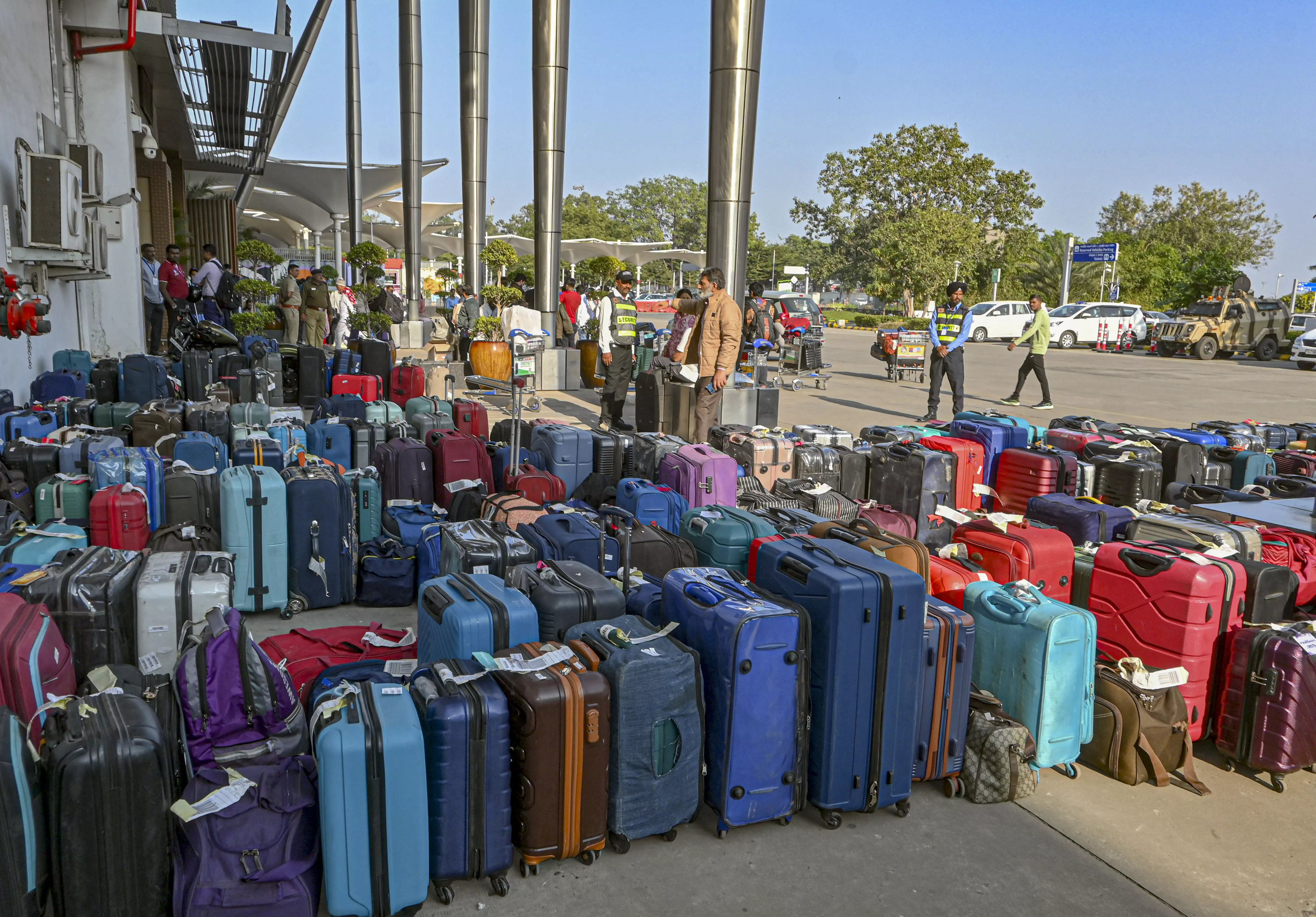 IndiGo Chaos Hits Thiruvananthapuram,  Ahmedabad Airports