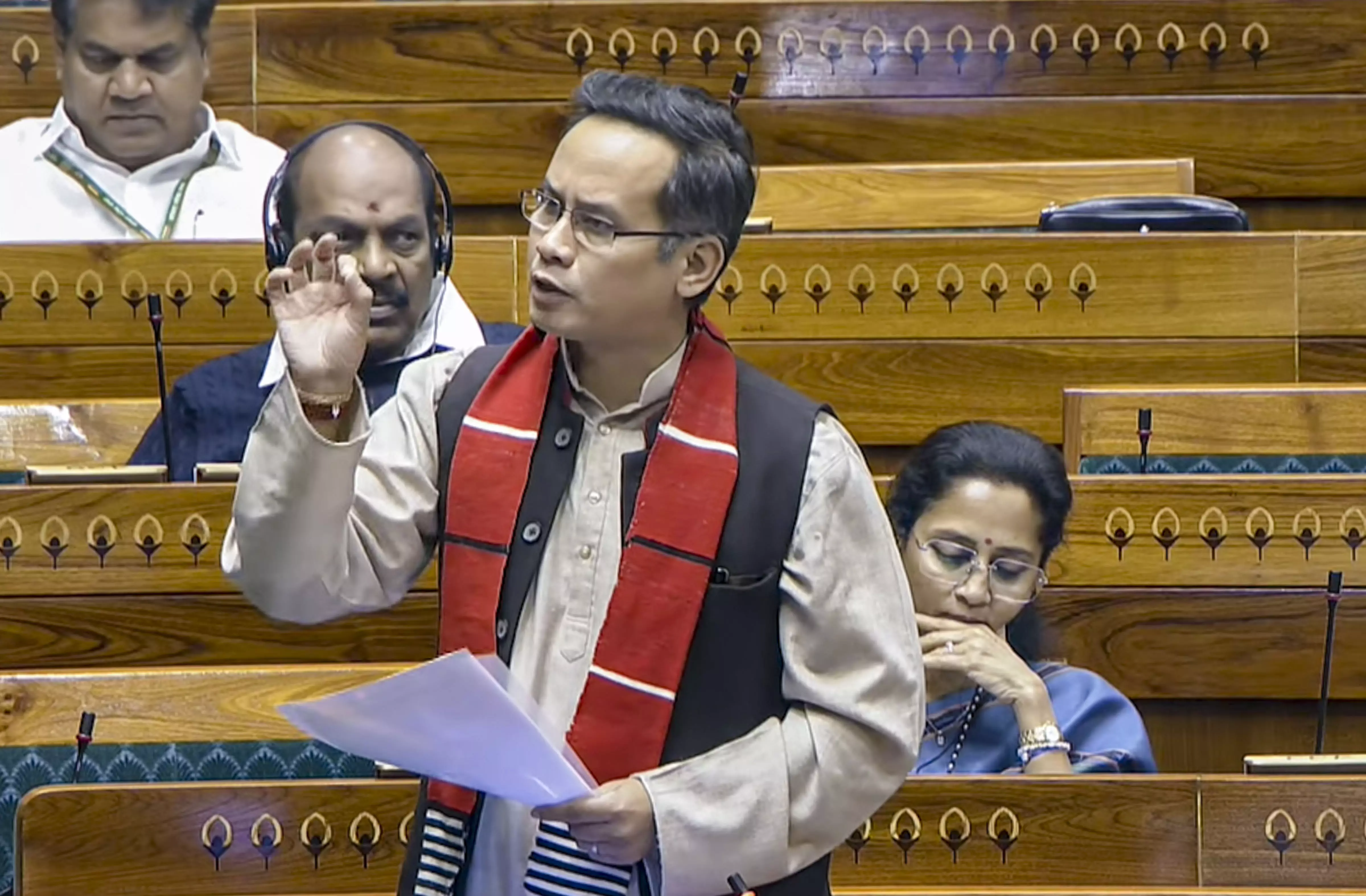 IndiGo Crisis: Opposition Demands Statement from Government IndiGo Crisis: Opposition Demands Statement from Government