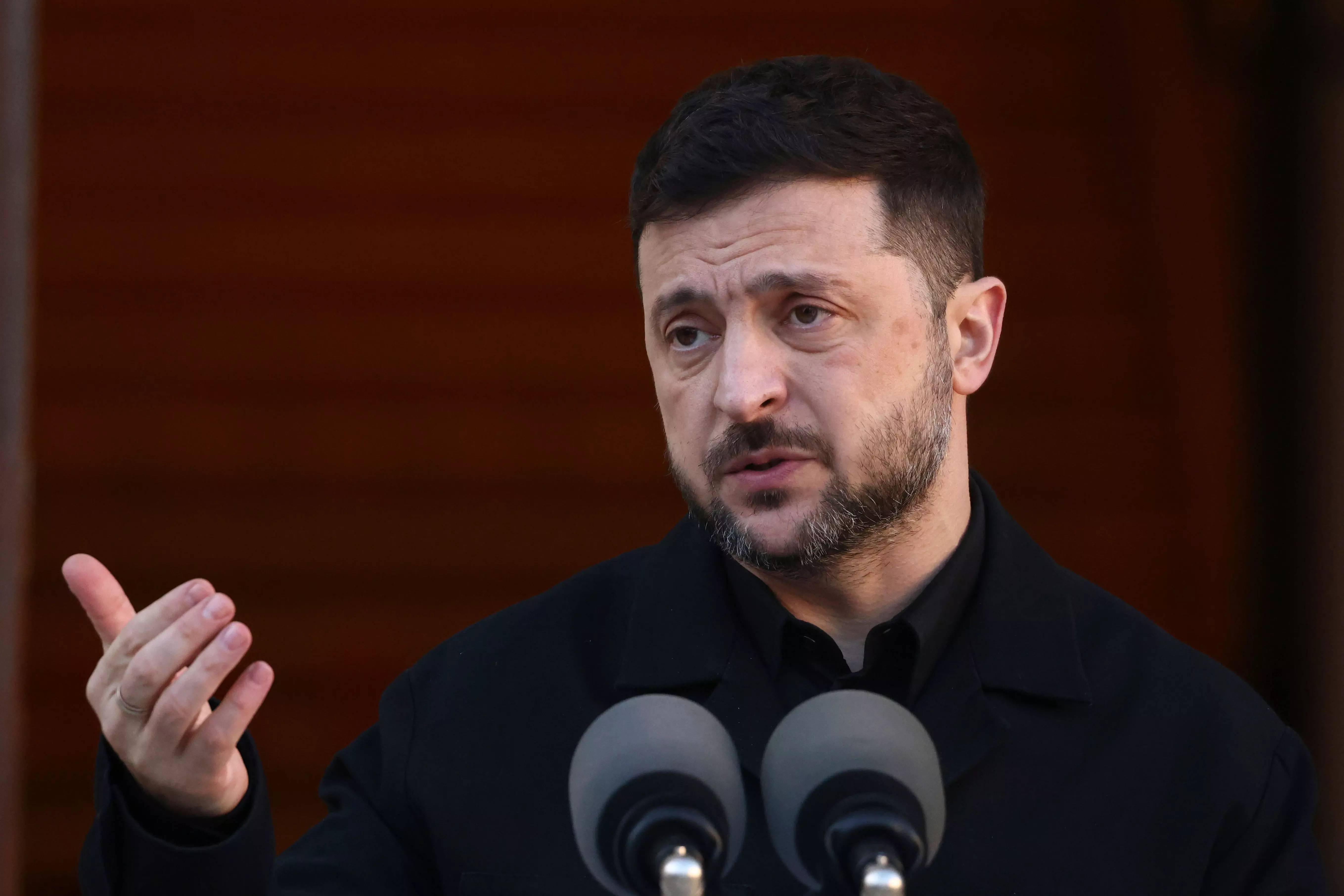 Zelenskyy Travels to London for Talks on Peace Plan, Security with European Allies