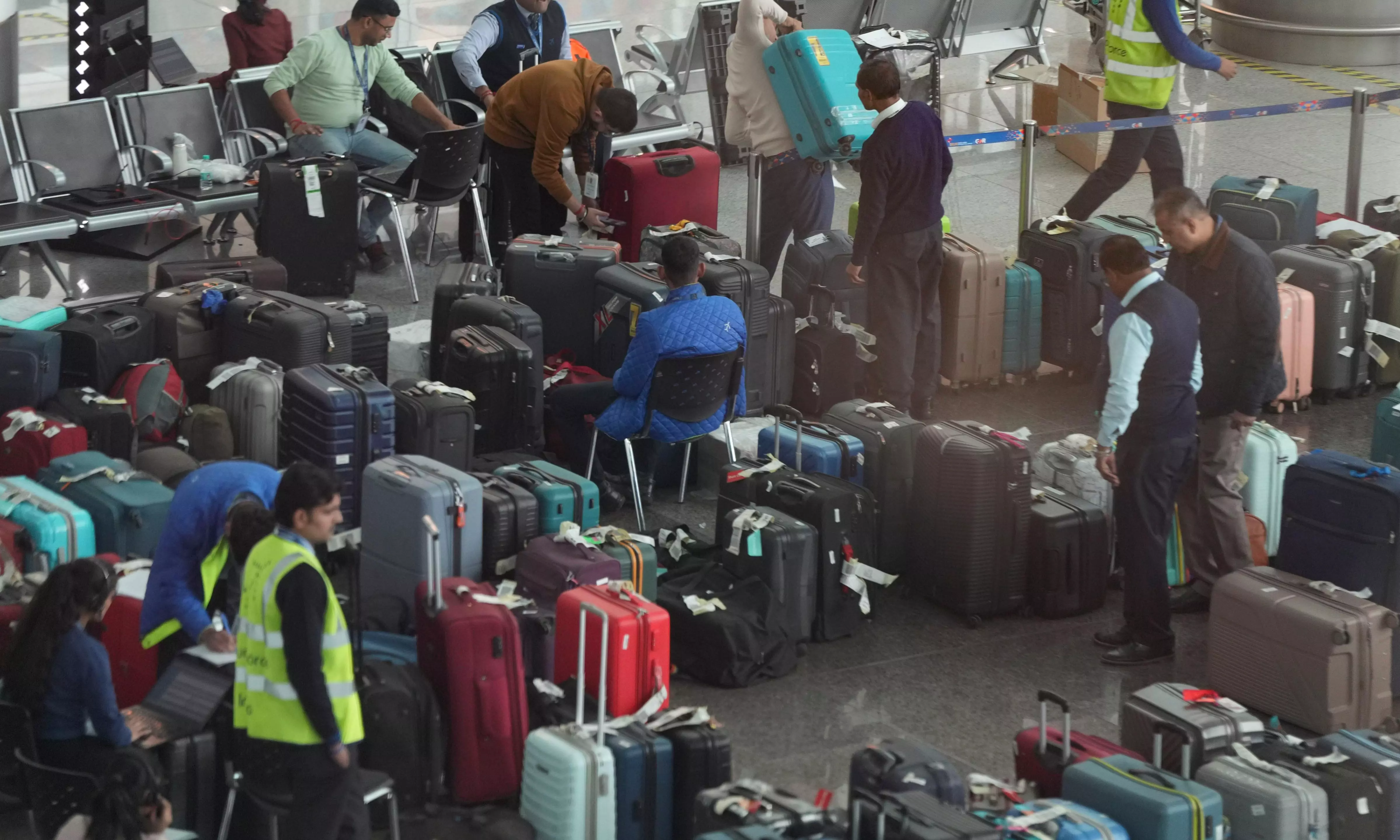 IndiGo Cancels 562 Flights From 6 Metro Airports