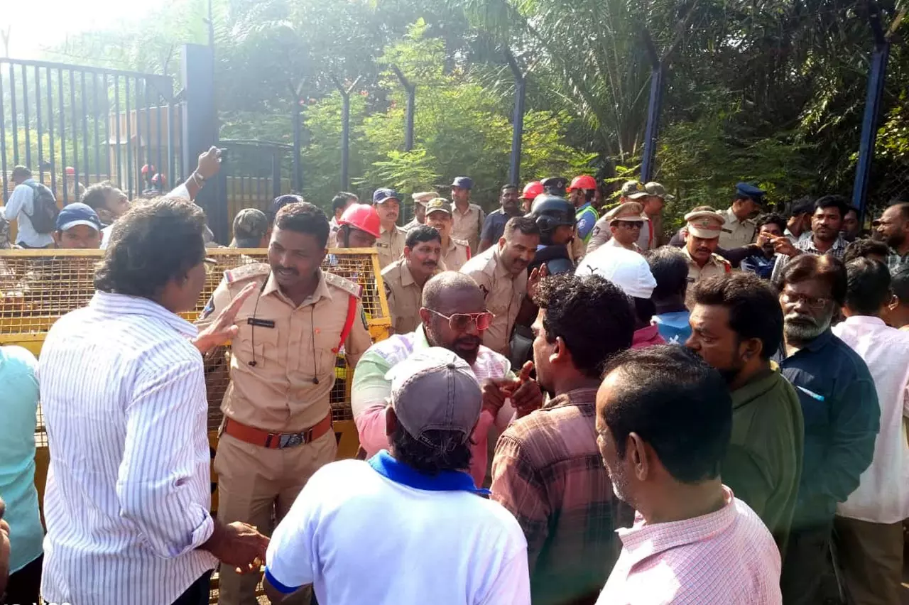 Displaced Persons Hold Dharna at VSP, Gangavaram Port