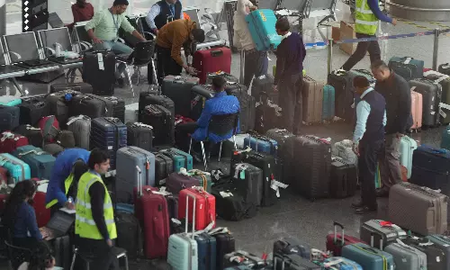 IndiGo Cancels 562 Flights From 6 Metro Airports IndiGo Cancels 562 Flights From 6 Metro Airports