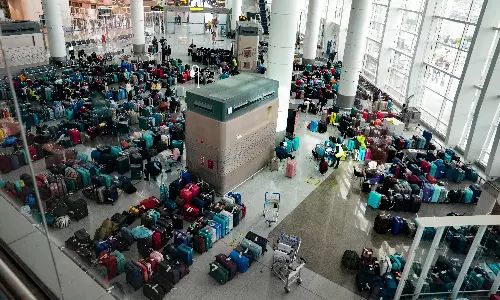 Congress Leader Chavan Calls for Resignation of Civil Aviation Minister Over IndiGo Crisis Congress Leader Chavan Calls for Resignation of Civil Aviation Minister Over IndiGo Crisis