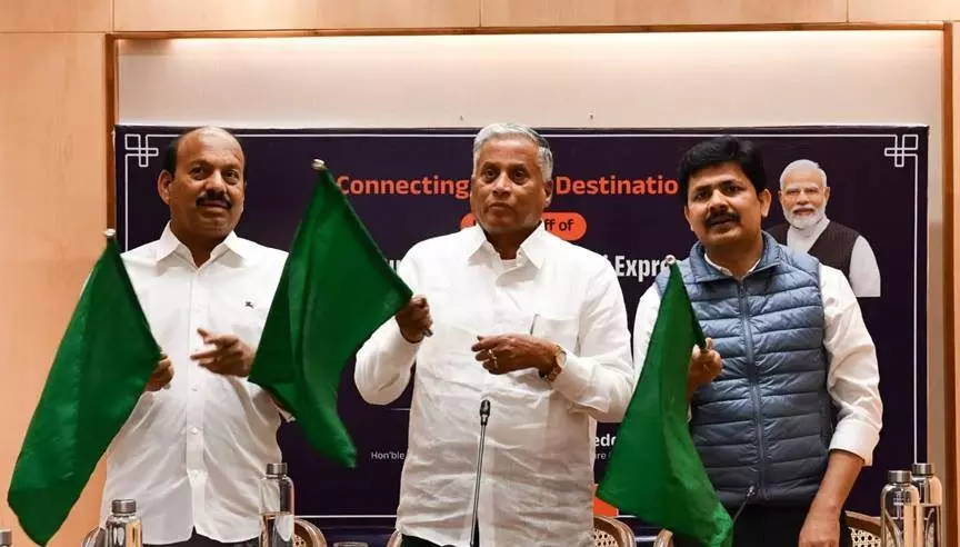 Union Minister Flags Off Tirupati-Sainagar Shirdi Express to Boost Pilgrimage Tourism Union Minister Flags Off Tirupati-Sainagar Shirdi Express to Boost Pilgrimage Tourism