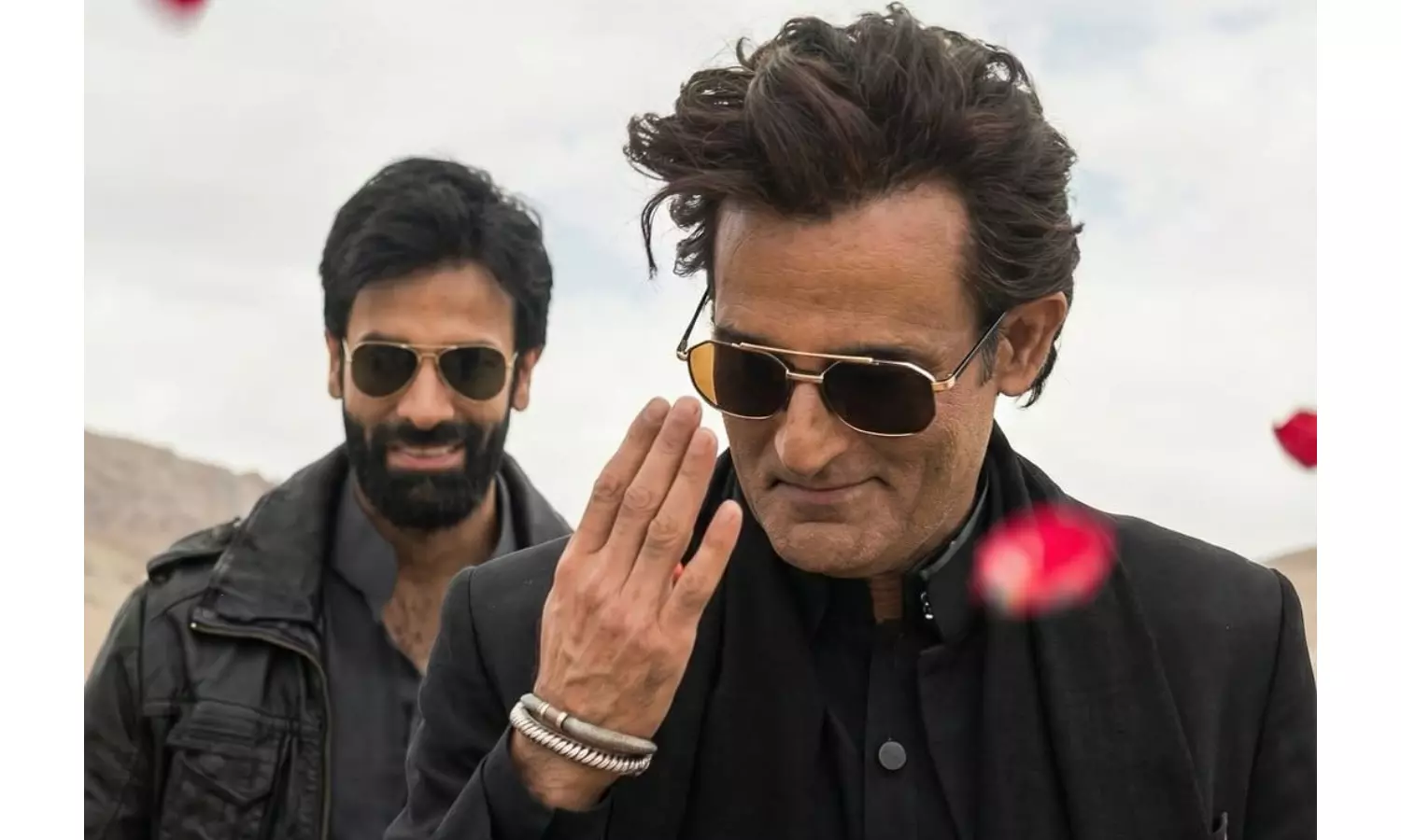 Akshaye Khannas FA9LA Dance From Dhurandhar Goes Viral Akshaye Khannas FA9LA Dance From Dhurandhar Goes Viral