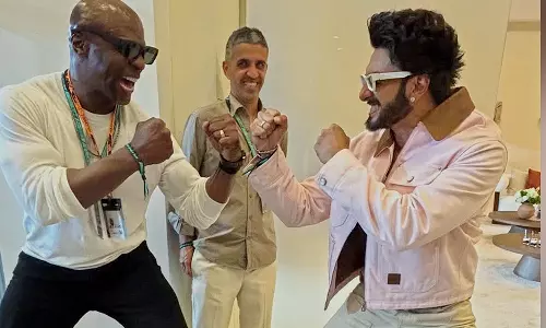 Terry Crews Gives Ranveer Singh a ‘Dhurandhar’ Shoutout at Abu Dhabi Grand Prix Terry Crews Gives Ranveer Singh a ‘Dhurandhar’ Shoutout at Abu Dhabi Grand Prix