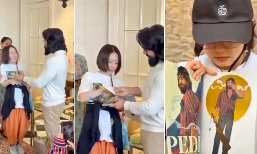 Ram Charans Heartwarming Gesture Wins Over Social Media Ram Charans Heartwarming Gesture Wins Over Social Media