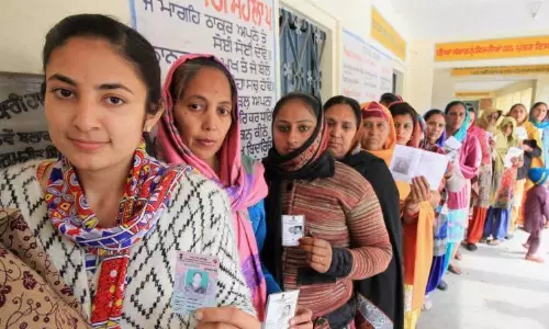 Only 1,468 Voters’ Names Restored Before Last Phase of WB Polls Only 1,468 Voters’ Names Restored Before Last Phase of WB Polls