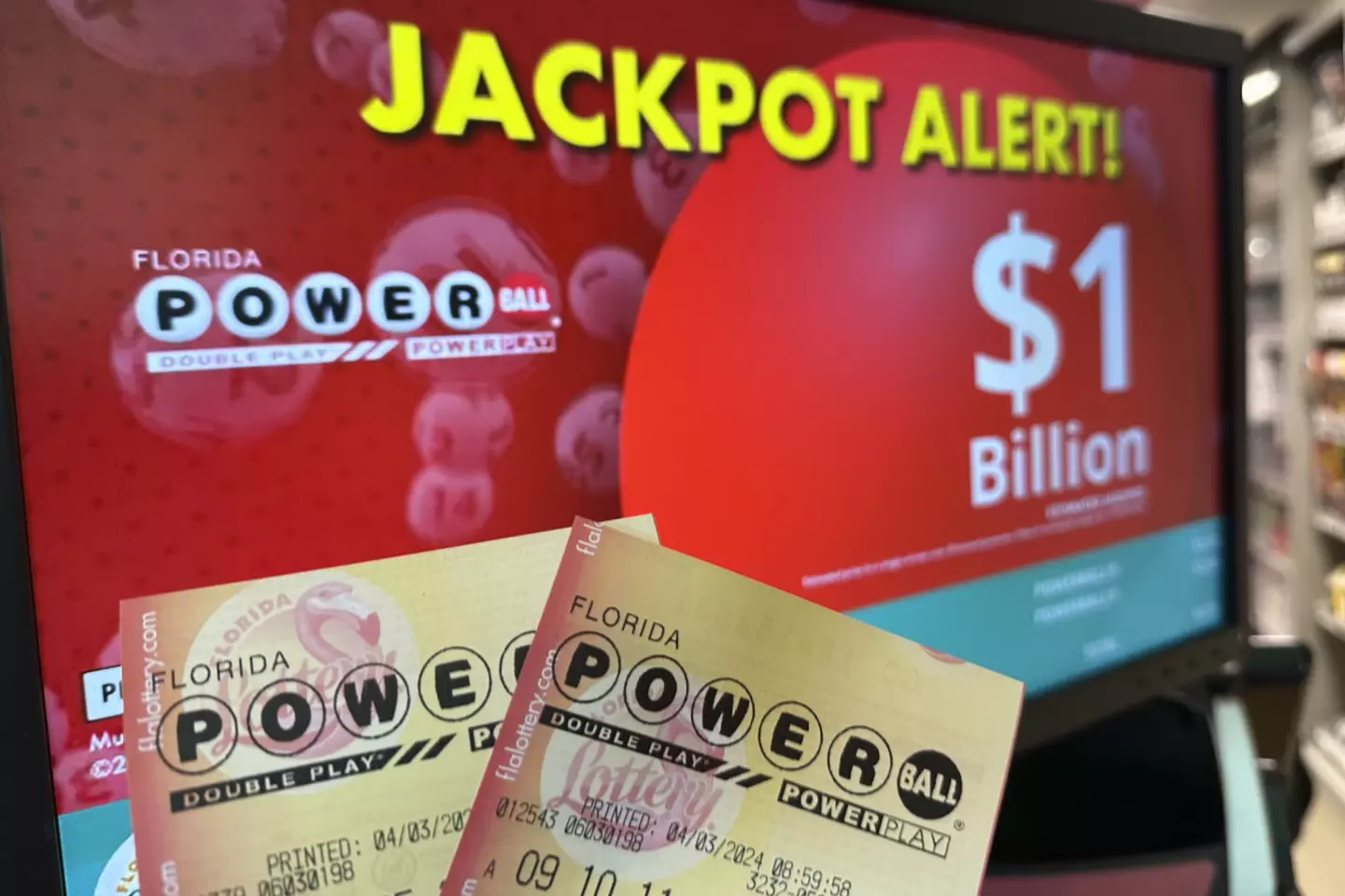 10 Biggest Lottery Jackpots Ever Won in U.S. 10 Biggest Lottery Jackpots Ever Won in U.S.