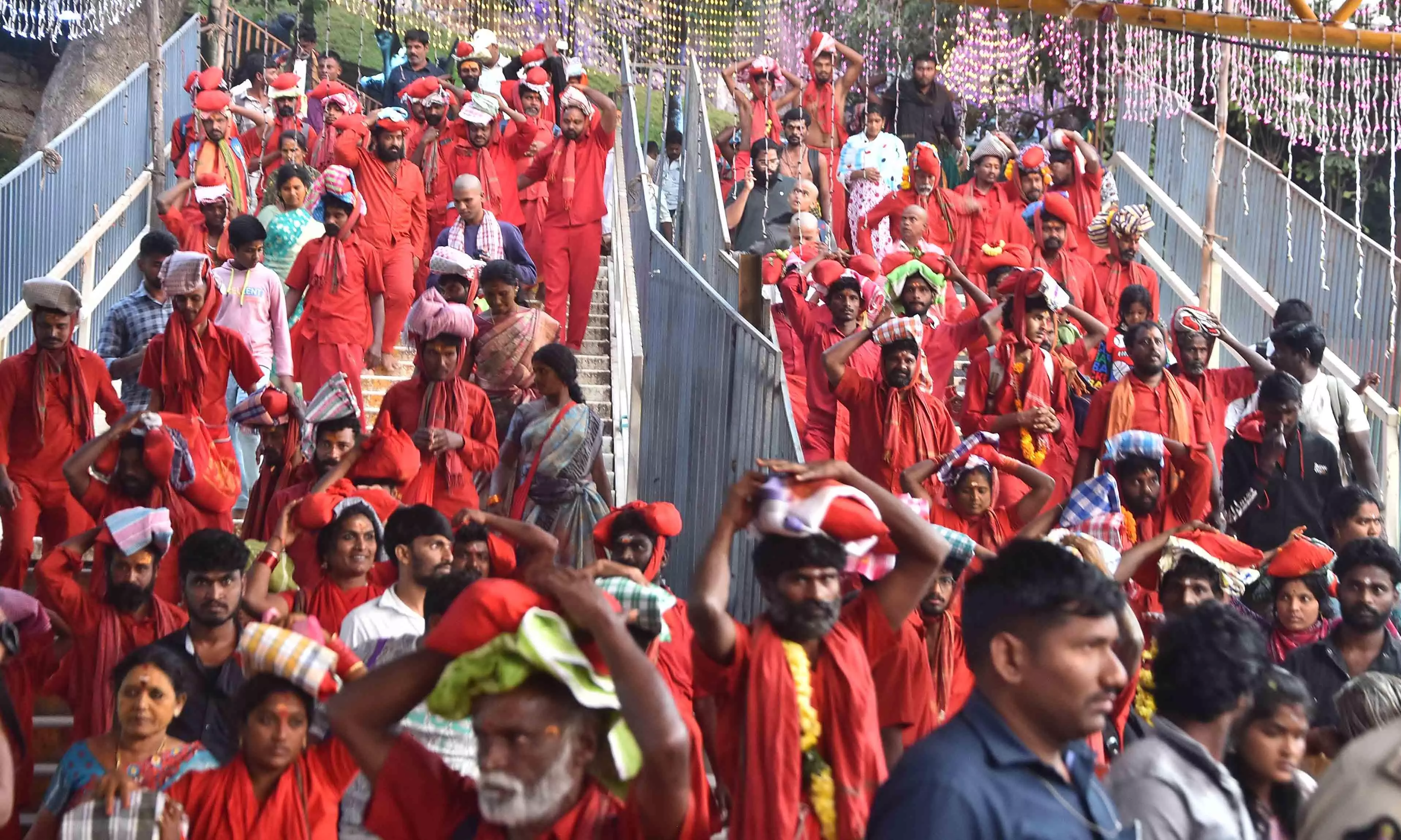 Bhavani Deeksha Viramana Begins With Devotional Fervour Atop Indrakeeladri Bhavani Deeksha Viramana Begins With Devotional Fervour Atop Indrakeeladri