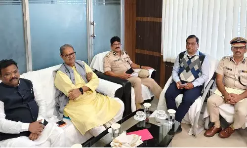 Odisha DCM, Minister Hold Peace Talks in Riot-Hit Malkangiri as Tribal–Settler Tensions Simmer Odisha DCM, Minister Hold Peace Talks in Riot-Hit Malkangiri as Tribal–Settler Tensions Simmer