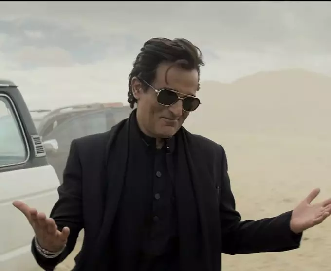 From Soft Boy Charmer to Sinister Swagger: Reaction to Akshaye Khanna’s Two Phases From Soft Boy Charmer to Sinister Swagger: Reaction to Akshaye Khanna’s Two Phases