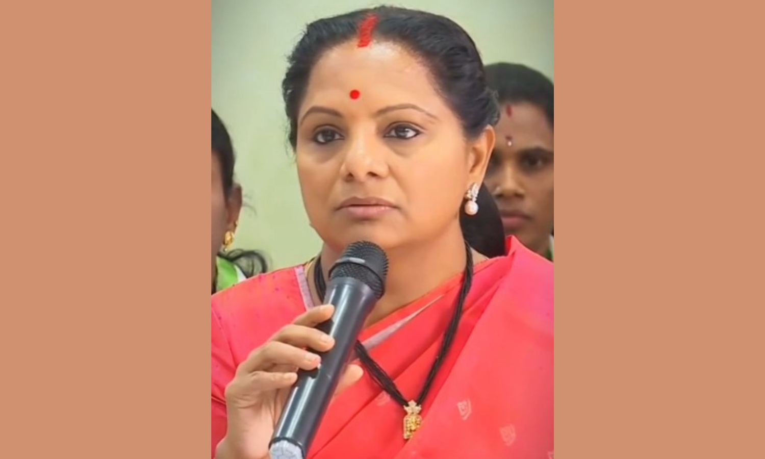 Kavitha Sends Legal Notice to T News
