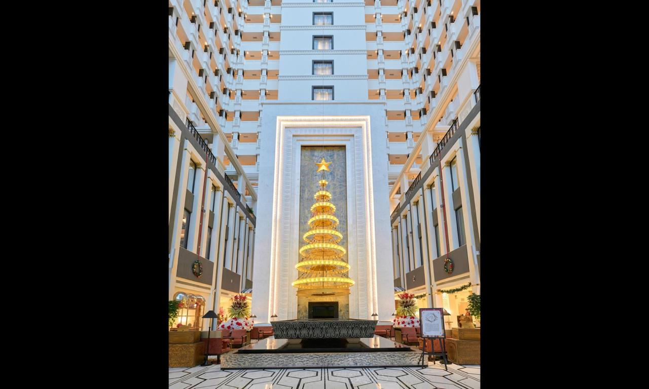 ITC Narmada Unveils Garba-Inspired Christmas Tree