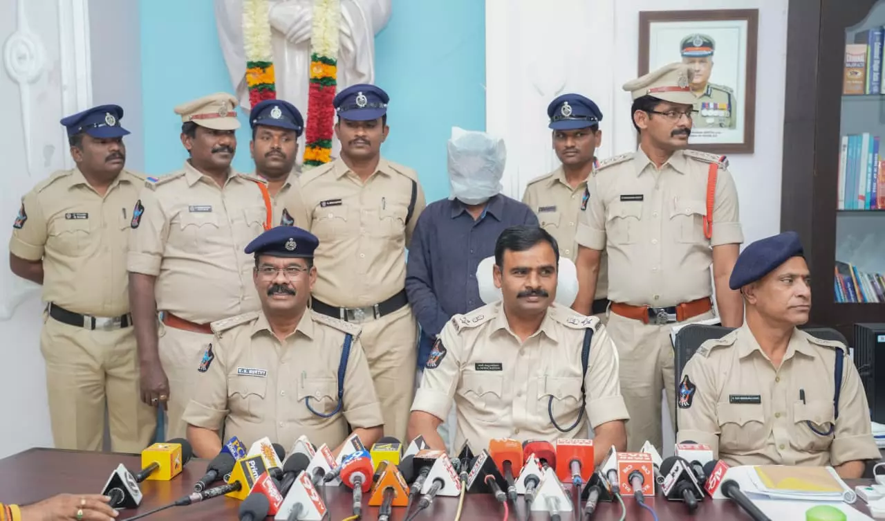 Farm Labourer Held for Murder of Elderly Woman in Srikalahasti Farm Labourer Held for Murder of Elderly Woman in Srikalahasti