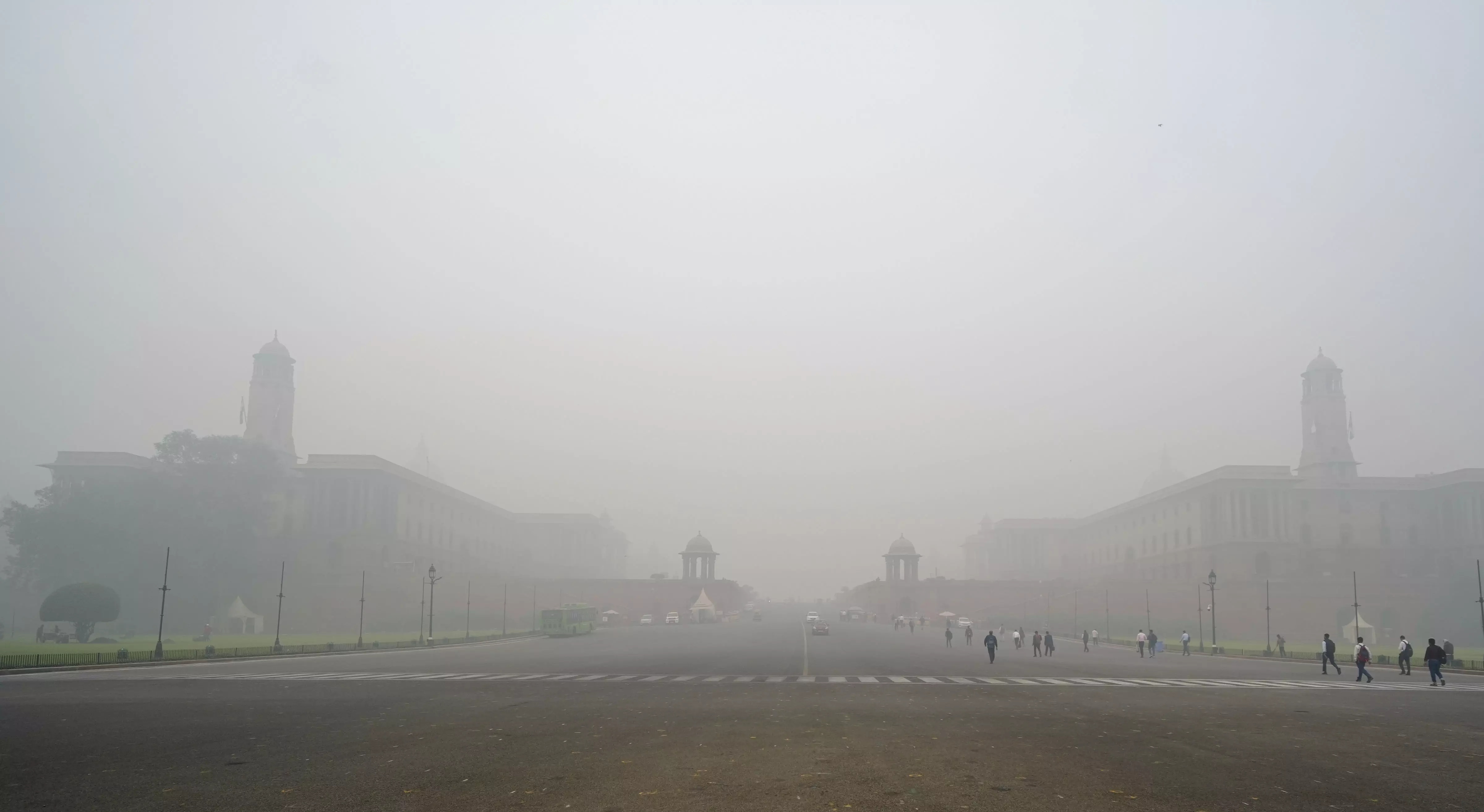 Delhi Air Quality Stays ‘Very Poor’ at 349 for Second Day Delhi Air Quality Stays ‘Very Poor’ at 349 for Second Day