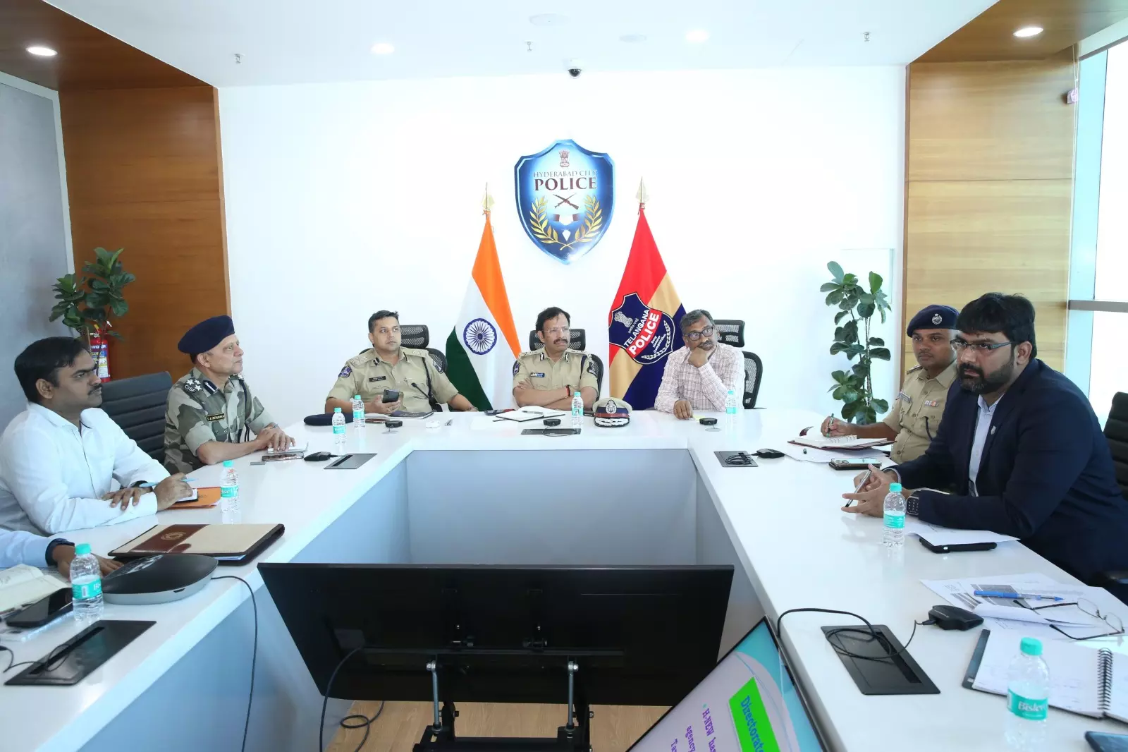 Hyderabad Police Chief Warns of Strict Action Against Extortionists Hyderabad Police Chief Warns of Strict Action Against Extortionists