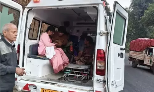 9 Pilgrims Dead, 22 Hurt As Bus Plunges into Gorge in ASR District 9 Pilgrims Dead, 22 Hurt As Bus Plunges into Gorge in ASR District