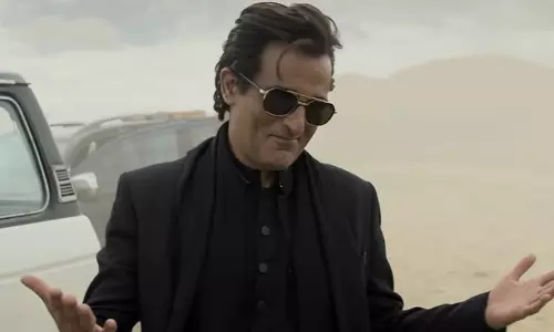 From Soft Boy Charmer to Sinister Swagger: Reaction to Akshaye Khanna’s Two Phases From Soft Boy Charmer to Sinister Swagger: Reaction to Akshaye Khanna’s Two Phases