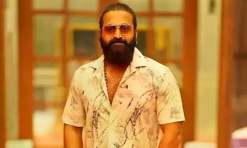 Rishab Shetty Faces Backlash for Supporting Darshan Amid Ongoing Allegations Rishab Shetty Faces Backlash for Supporting Darshan Amid Ongoing Allegations