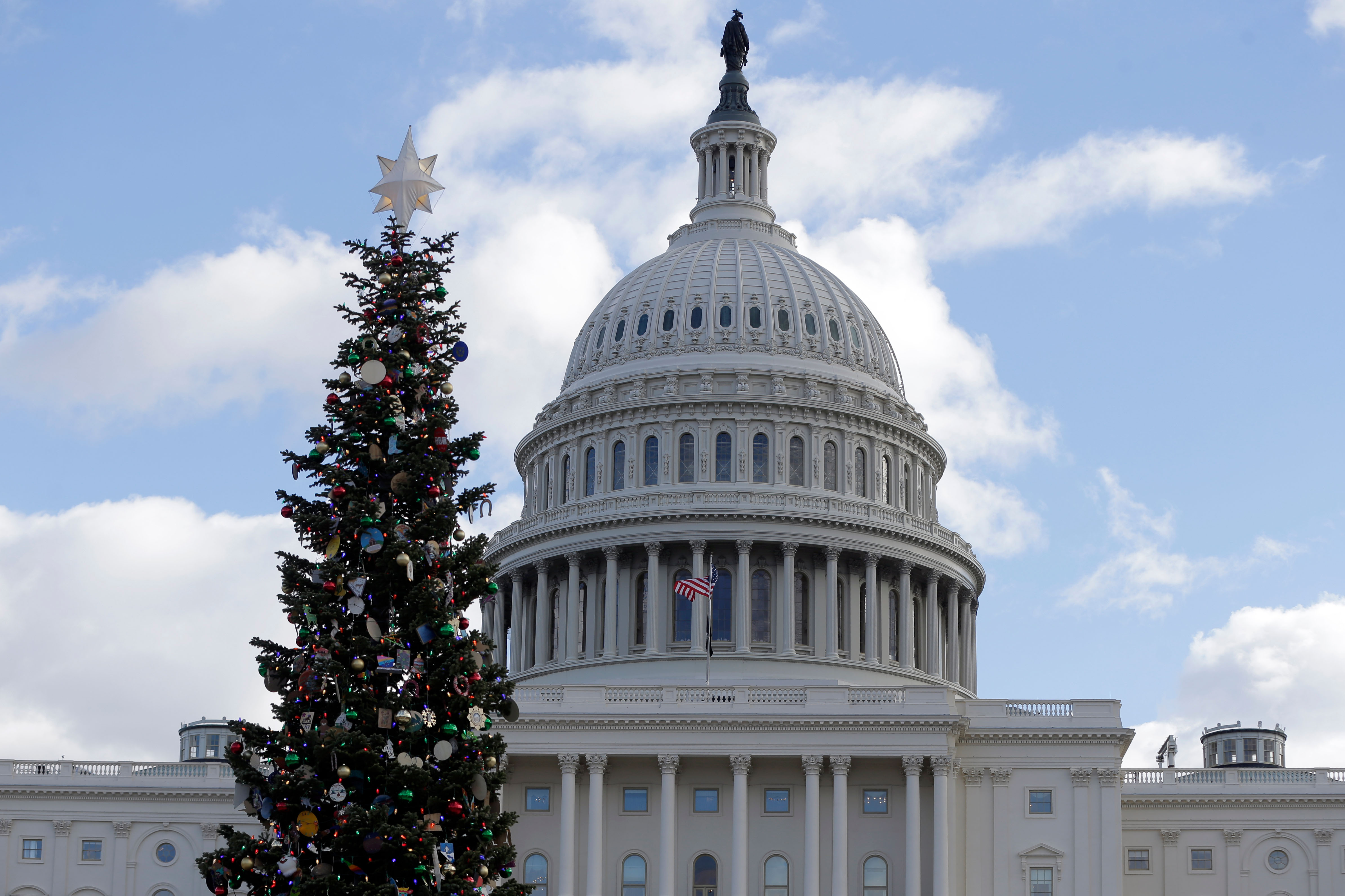 3 US Lawmakers Move Resolution to End Trump’s 50% Tariffs on India