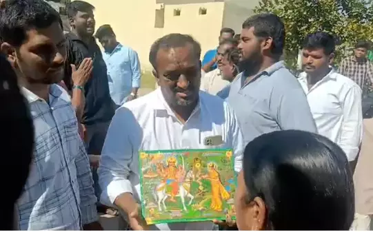 Nalgonda Sarpanch Candidate Seeks Cash Refund From Voters After Defeat Nalgonda Sarpanch Candidate Seeks Cash Refund From Voters After Defeat