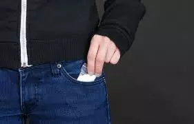 Average Age Of School-Going Children Consuming Drugs, Smoking In 10 Indian Cities Is Around 13 Years: Study Average Age Of School-Going Children Consuming Drugs, Smoking In 10 Indian Cities Is Around 13 Years: Study