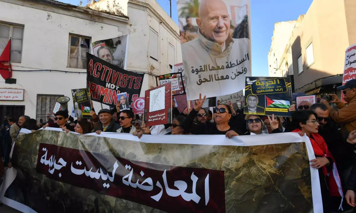 Tunisian Opposition Warns of Democracy’s ‘Death Knell’ Tunisian Opposition Warns of Democracy’s ‘Death Knell’