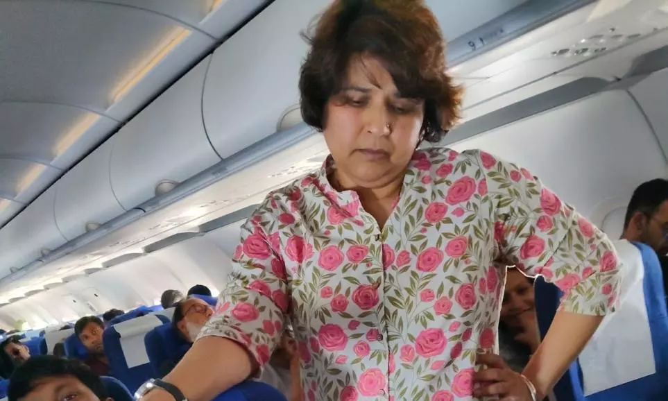 Mid-Air Medical Emergency: AICC Secretary Dr Anjali Nimbalkar Steps In To Help Fellow Passenger Mid-Air Medical Emergency: AICC Secretary Dr Anjali Nimbalkar Steps In To Help Fellow Passenger