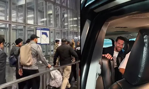 Shah Rukh Khan Reaches Kolkata Ahead of Lionel Messi Event, Joined by Son AbRam Shah Rukh Khan Reaches Kolkata Ahead of Lionel Messi Event, Joined by Son AbRam